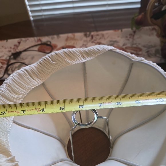 Elegant Cream Table Lamp with Fringe - Picture 10 of 16